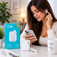 Безжични Bluetooth слушалки i11 TWS със зареждащ кейс